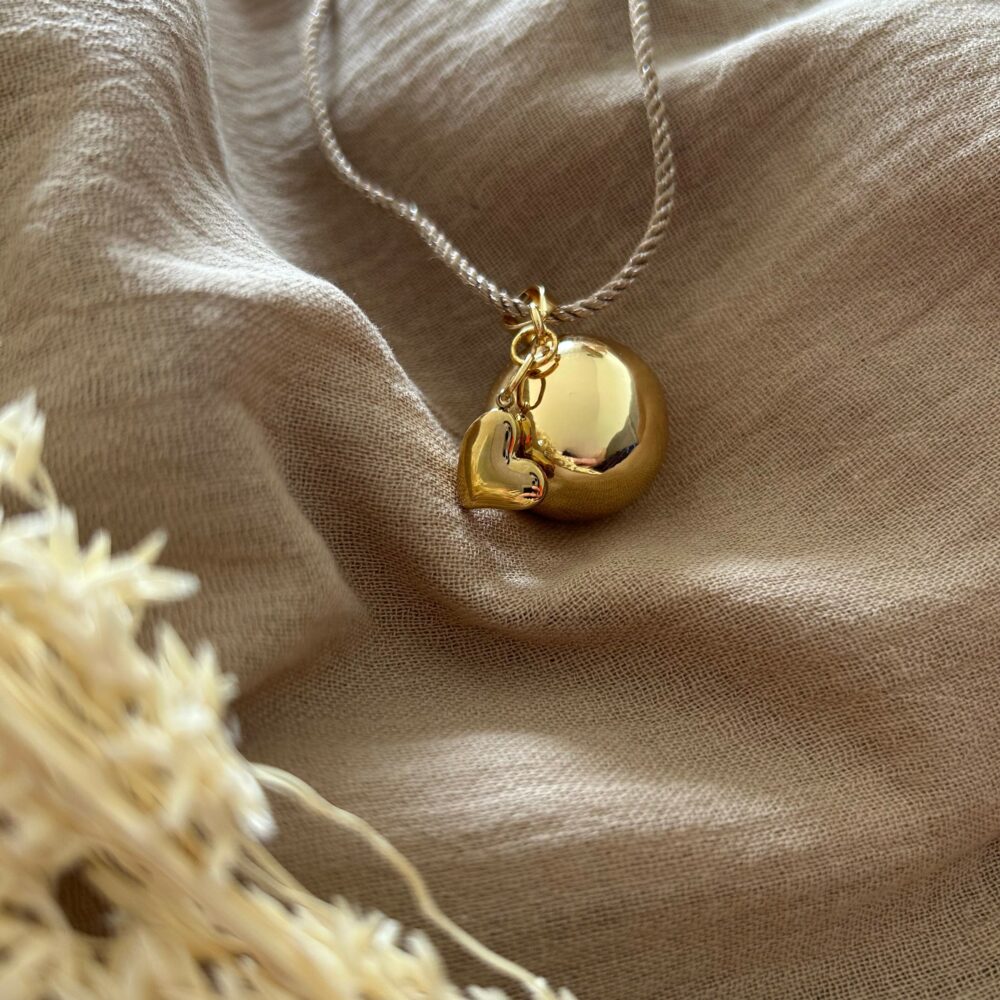 bola de grossesse en or brillant avec breloque coeur