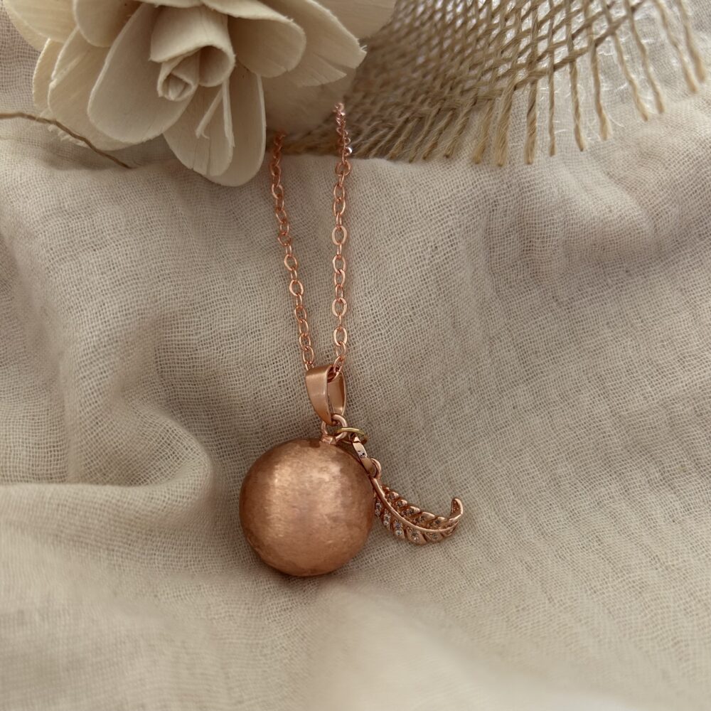 bola de grossesse or rose breloque lune