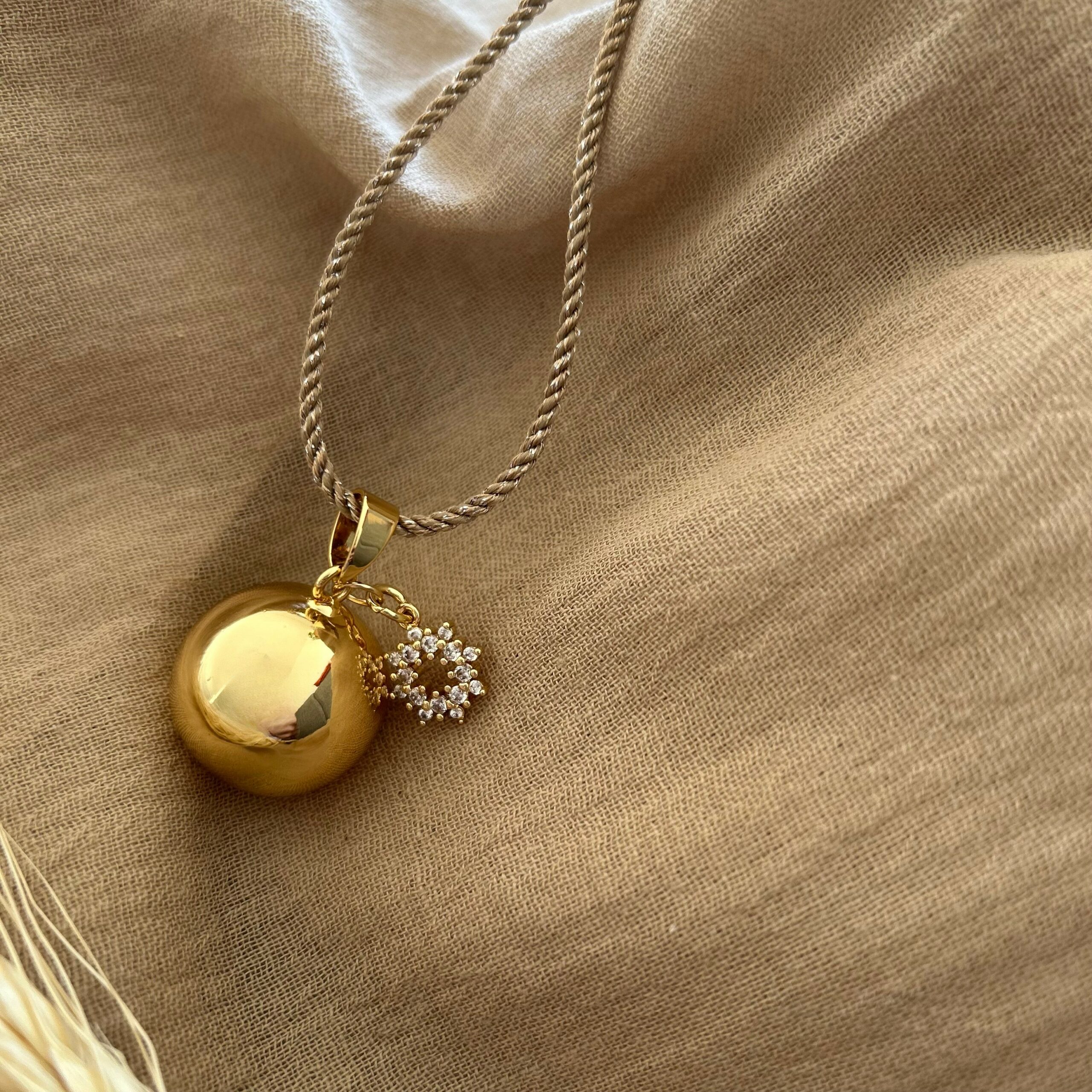 bola de grossesse or cordon et étoile