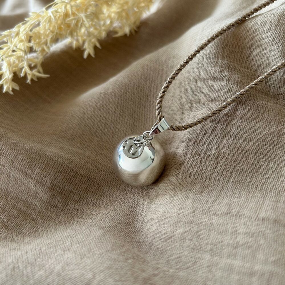 llamador de ángeles Isolde de plata